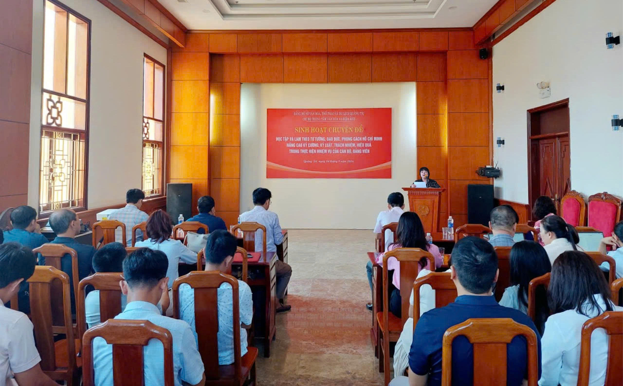 Trung tâm Văn hóa và Điện ảnh tỉnh đẩy mạnh học tập,  thực hành tư tưởng, đạo đức, phương pháp, phong cách Hồ Chí Minh 