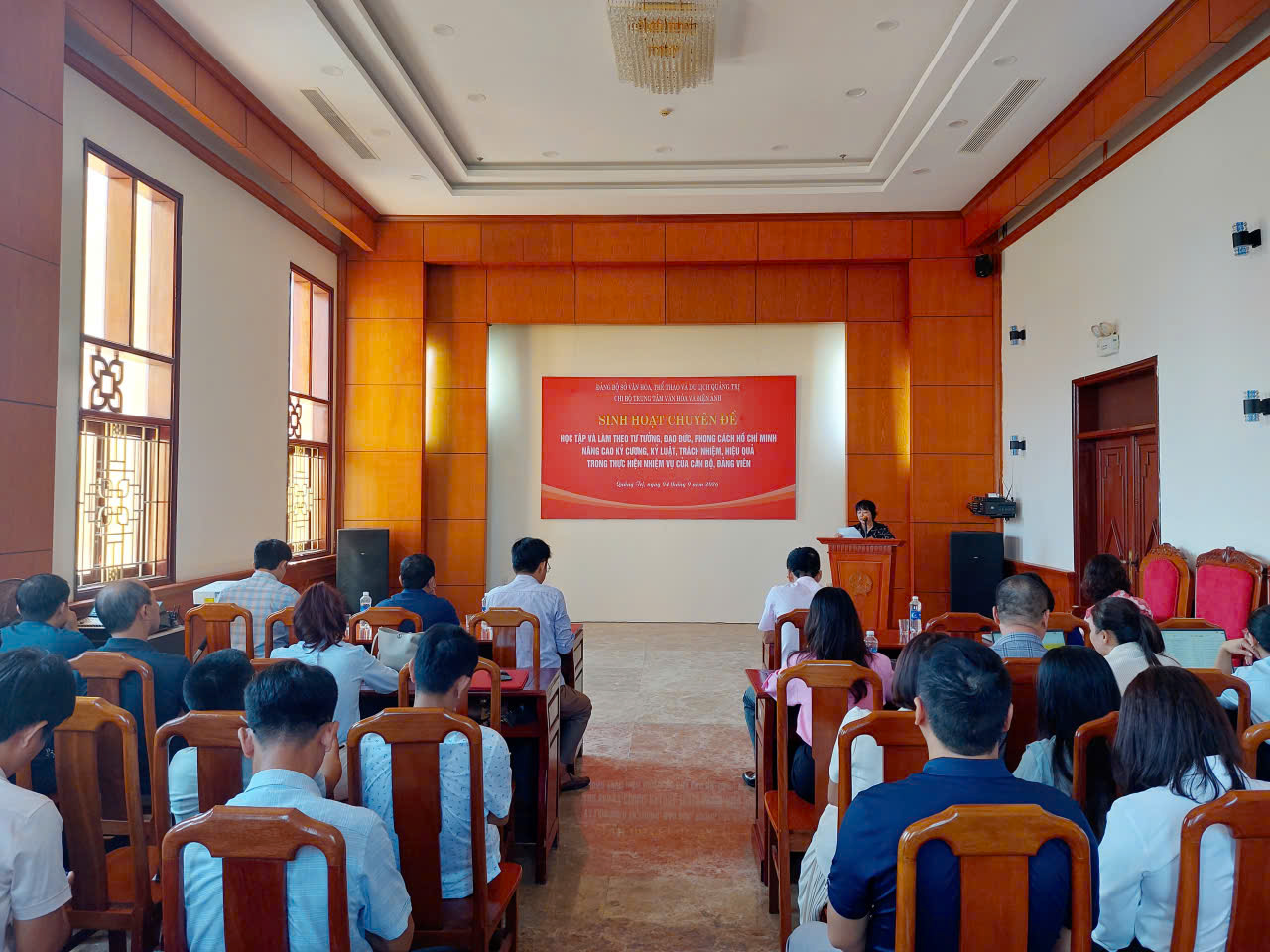 Chi bộ Trung tâm Văn hóa và Điện ảnh tổ chức sinh hoạt chuyên đề học tập và làm theo tư tưởng, đạo đức, phong cách Hồ Chí Minh